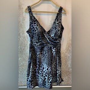 Catalina Suddenly Slim  Black/Grey  Swimsuit Dress.